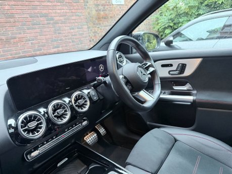 Mercedes-Benz GLA Class GLA 220D 4M AMG Line Premium Plus Auto Diesel PAN ROOF/MEMORY SEATS/360 CAM 6