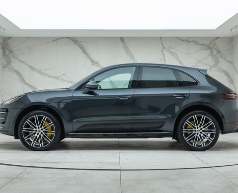 Porsche Macan TURBO