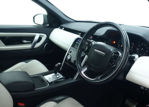 Land Rover Discovery Sport 2.0 Discovery Sport R-Dynamic HSE Auto 4WD 5dr 43