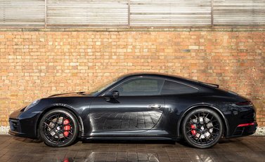 Porsche 911 Carrera 4S (992) 2