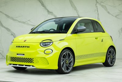 Abarth 500e Scorpionissima