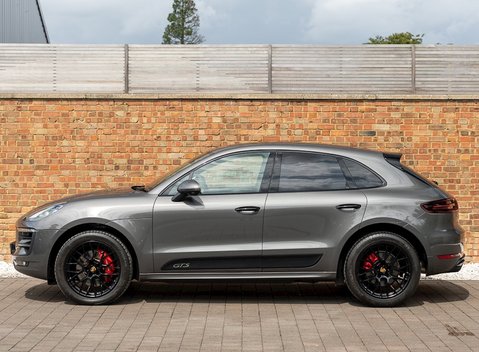 Porsche Macan GTS 2