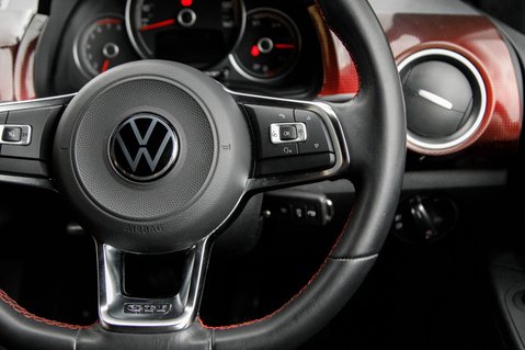 Volkswagen Up GTI 21
