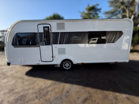 Coachman Lusso 1  11