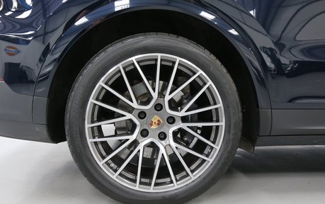Porsche Cayenne V6 e-Hybrid - Pan Roof, Air Suspension, Head Up Display 21