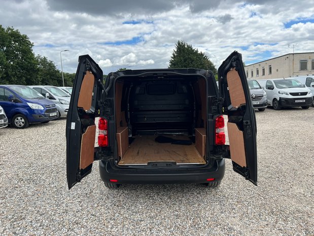 Toyota Proace MWB L2H1 Low Roof Active 2700 Air Con EURO 6 NO VA 11