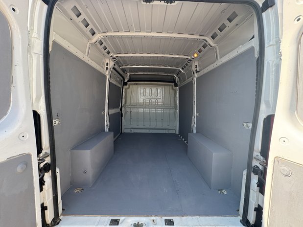 Citroen Relay MWB L2H2 Medium Roof Enterprise 35 Air Con Nav EURO 6 SELECT 9