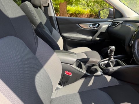 Nissan Qashqai 1.3 DIG-T N-Connecta Euro 6 (s/s) 5dr 13