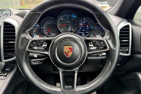 Porsche Cayenne D V6 TIPTRONIC S - REAR ENTERTAINMENT -PDLS -PAN ROOF -CAMERA -£17K EXTRAS 9