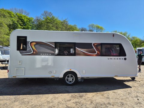 Bailey Unicorn Madrid  6