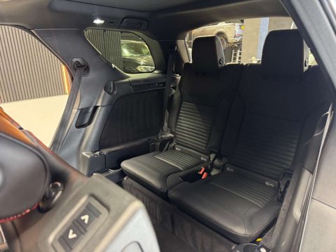Land Rover Discovery 3.0 Discovery Luxury HSE SDV6 Auto 4WD 5dr 87