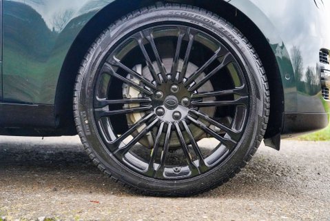 Land Rover Range Rover D300 SE 6