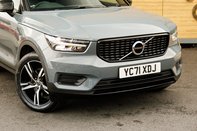 Volvo XC40 B4 R-DESIGN MHEV 10