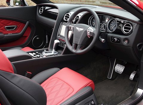 Bentley Continental GT V8 S Convertible Mulliner 12