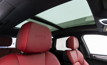 Porsche Macan GTS 12