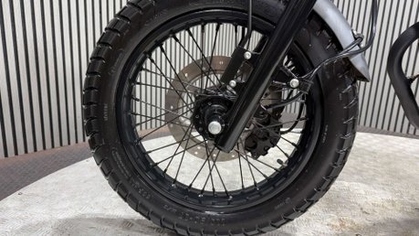 WK Bikes Scrambler 2023 ONLY 5K 1 OWNER MOT AUGUST 2027 LEARNER 125CC 24