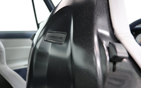 Porsche 993 993 Carrera Coupe - Exquisite Example 28