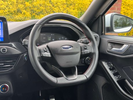 Ford Focus 1.5 Focus ST-Line TDCi 5dr 31