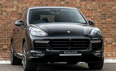 Porsche Cayenne Turbo 1