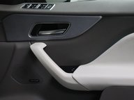 Jaguar F-Pace PORTFOLIO AWD 36