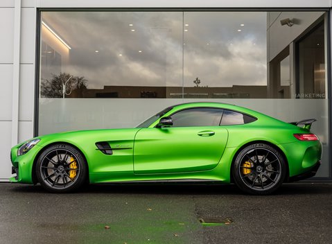 Mercedes-Benz AMG GT R 3