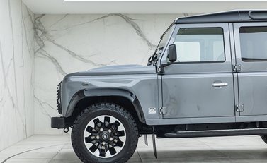 Land Rover Defender 110 Works V8 70th Edition 29