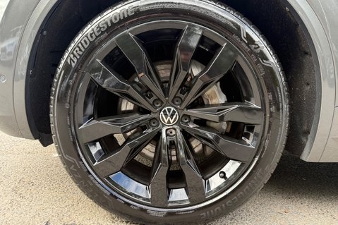 Volkswagen Touareg V6 BLACK EDITION TSI - DEMO +1 OWNER - FULL VW SERVICE HISTORY 74