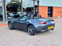 Mazda MX-5 SPORT NAV 11