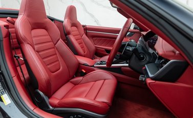 Porsche 911 Turbo S CABRIOLET (992) 17