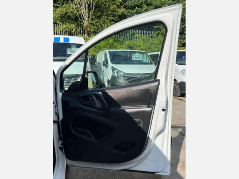 Peugeot Partner 1.6 eHDi 750 SE Panel Van 4dr Diesel Manual L2 (s/s) (128 g/km, 90 bhp) 29