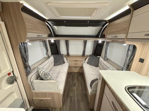 Coachman Acadia 575  27