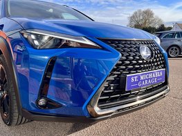 Lexus Ux 2.0 UX 250h 4x2 CVT 5dr 44
