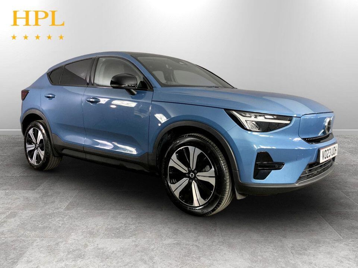 Volvo C40 listing photo