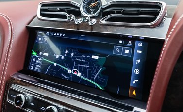 Bentley Bentayga Hybrid First Edition 21