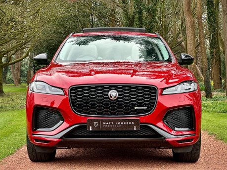 Jaguar F-Pace R-DYNAMIC BLACK 18