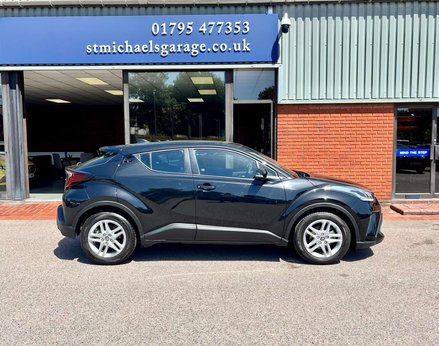Toyota C-HR 1.8 C-HR Icon HEV CVT 5dr 10