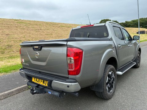 Nissan Navara 2.3 Navara Tekna dCi 4WD 5dr 2