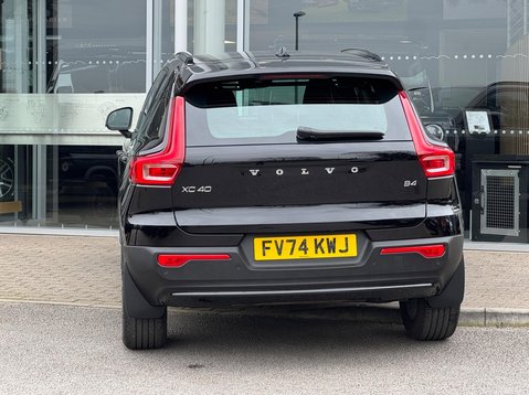 Volvo XC40 B4 PLUS 8