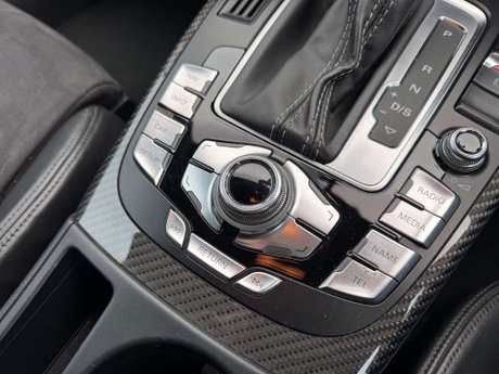 Audi RS4 4.2 RS 4 FSI Quattro Auto 4WD 5dr 38