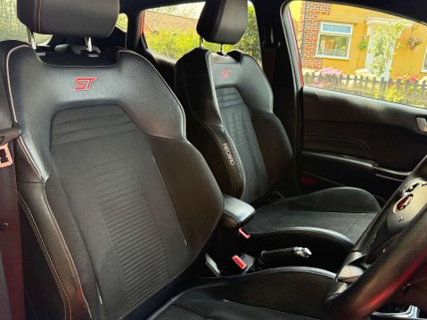 Ford Fiesta 1.5 Fiesta ST-3 T 5dr 14