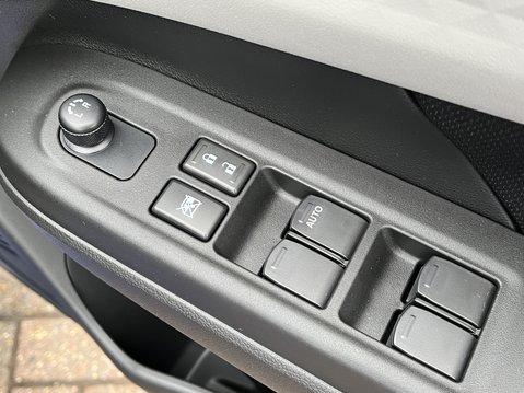 Suzuki Swift 1.2 Mild Hybrid Motion 5dr 18