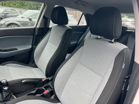 Hyundai i20 1.2 Blue Drive SE Euro 6 (s/s) 5dr 22