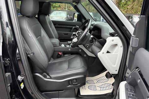 Land Rover Defender 110 110 XS EDITION D250 3.0 LITRE MHEV - BLACK PACK -SIDE STEPS -PAN ROOF  16