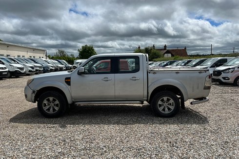 Ford Ranger Thunder | 2.5 LT | AC | 4WD | NO VAT
