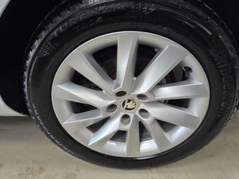 Skoda Superb 2.0 TDI SE Technology DSG Euro 6 (s/s) 5dr 50