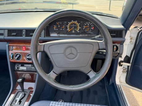 Mercedes-Benz E Class 3.2 E320 Cabriolet 2dr Petrol Automatic (217 bhp) 22
