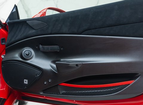 Ferrari 488 Pista 25