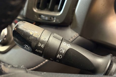 Toyota Rav4 2.2 D-4D Invincible SUV 5dr Diesel Manual 4WD Euro 5 (150 ps) 36