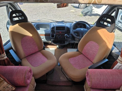 Autocruise Starblazer Motor Home 25