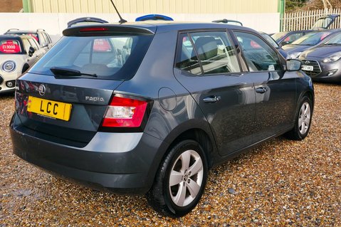 Skoda Fabia 1.2 SE TSI LOOK! £20.00 R/TAX .. 6 MAIN DEALER SERVICES! 1 OWNER..P/SENSORS 9